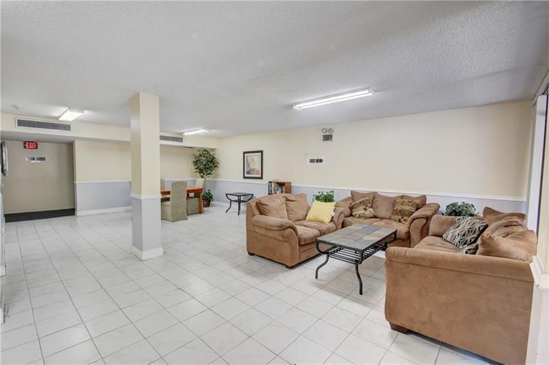 VISTA GARDENS I CONDO - Residential