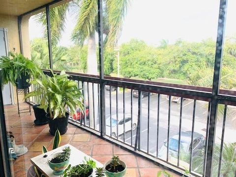 Tiny photo for 737 SE 1st Way #306, Deerfield Beach, FL 33441 (MLS # B26008290)