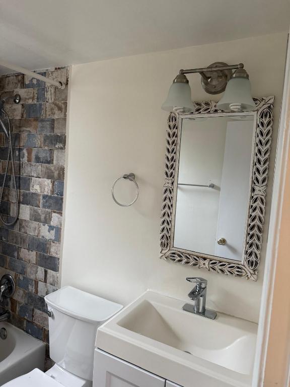 HARBOUR HALL CONDOS - Residential Lease