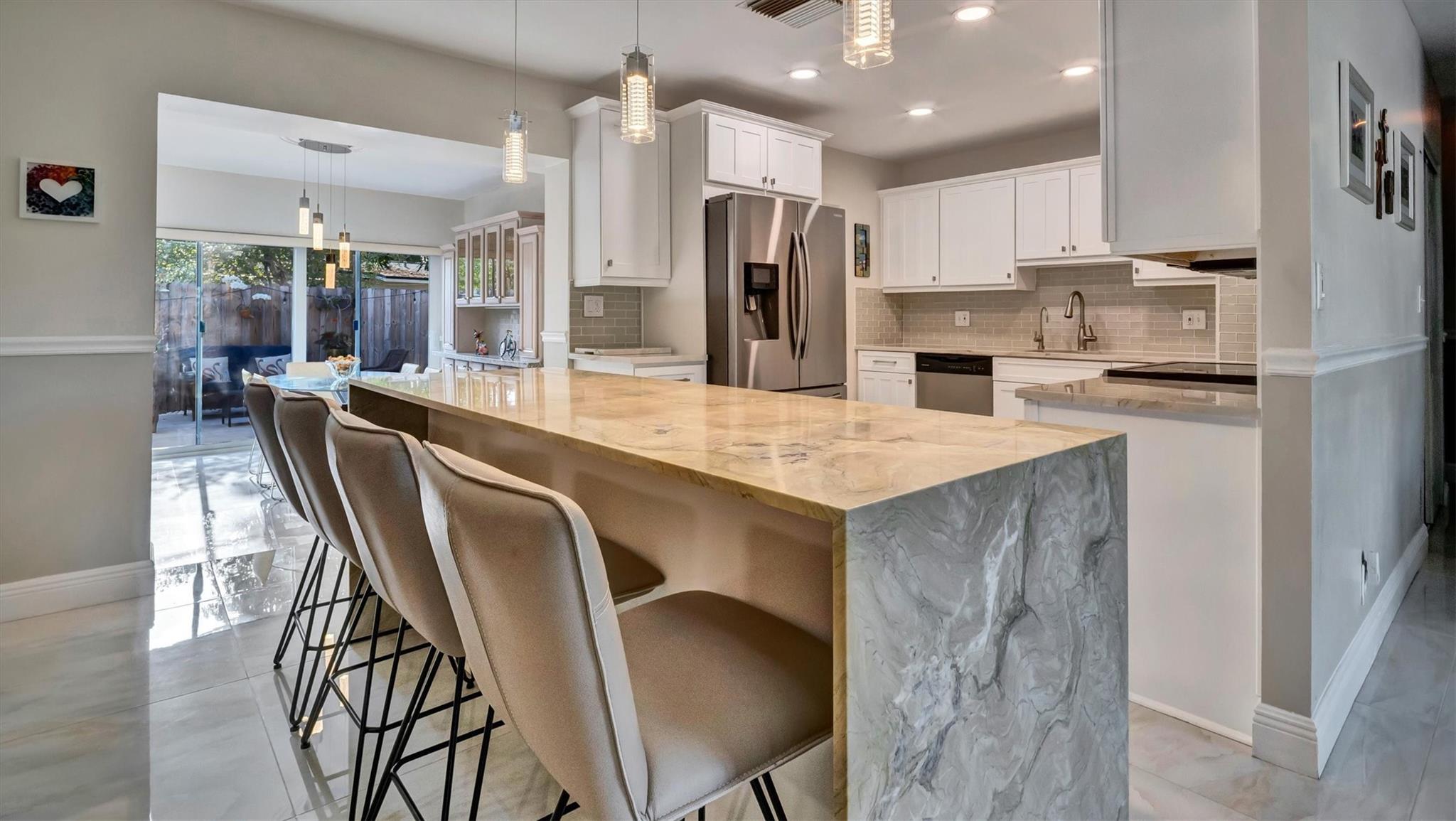 2720 NE 1st Way