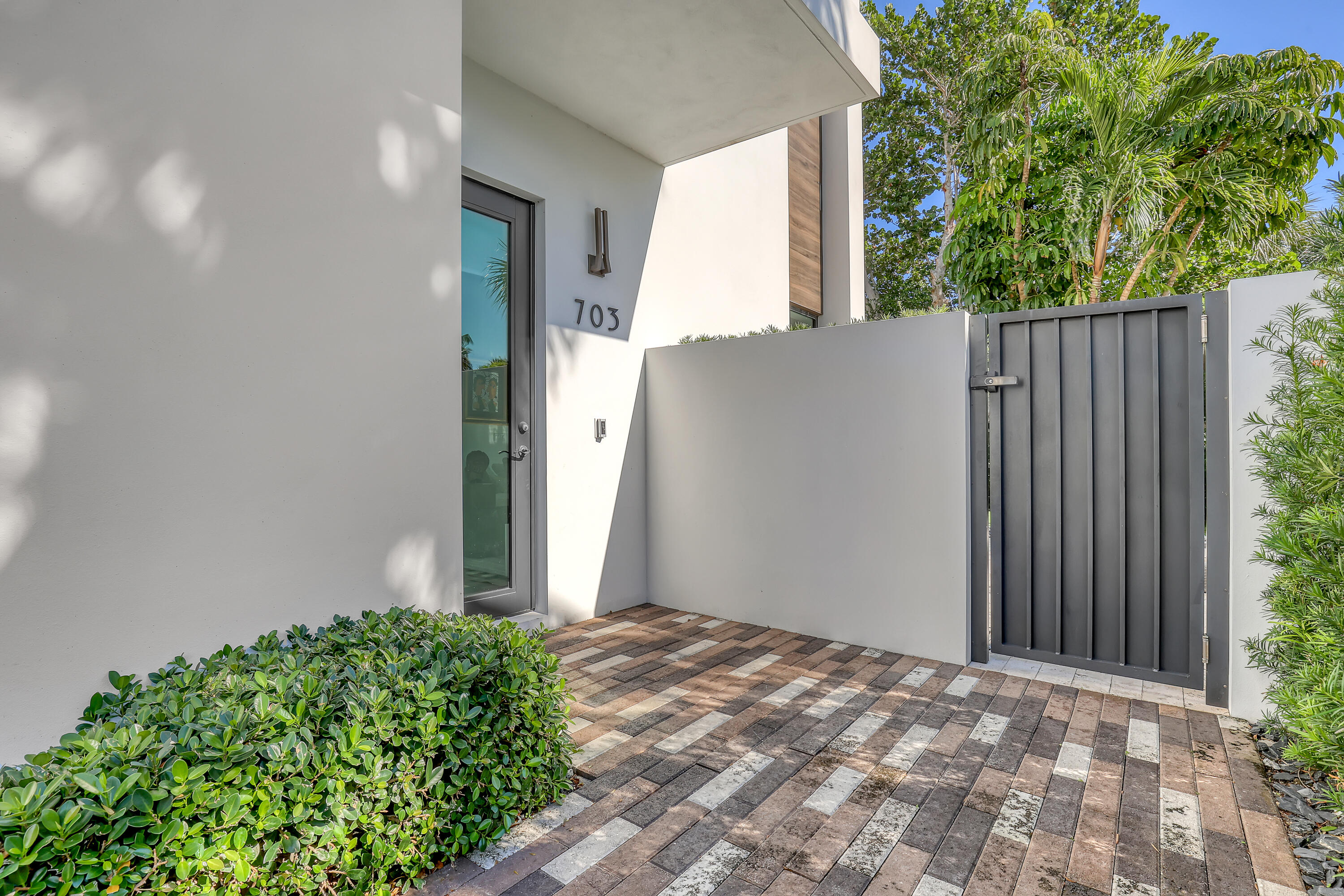 HOFMAN ADD - Residential Lease