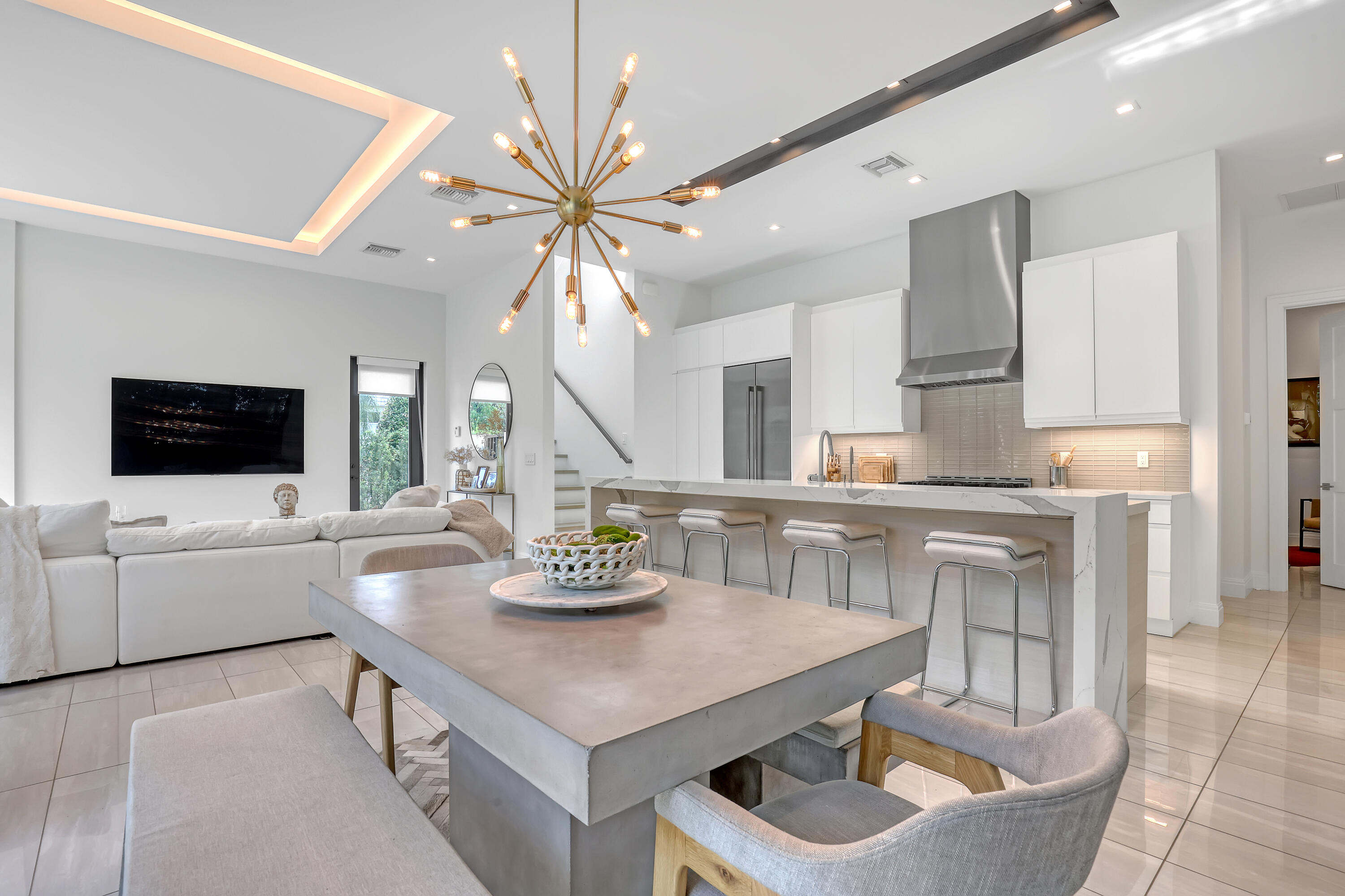 HOFMAN ADD - Residential Lease