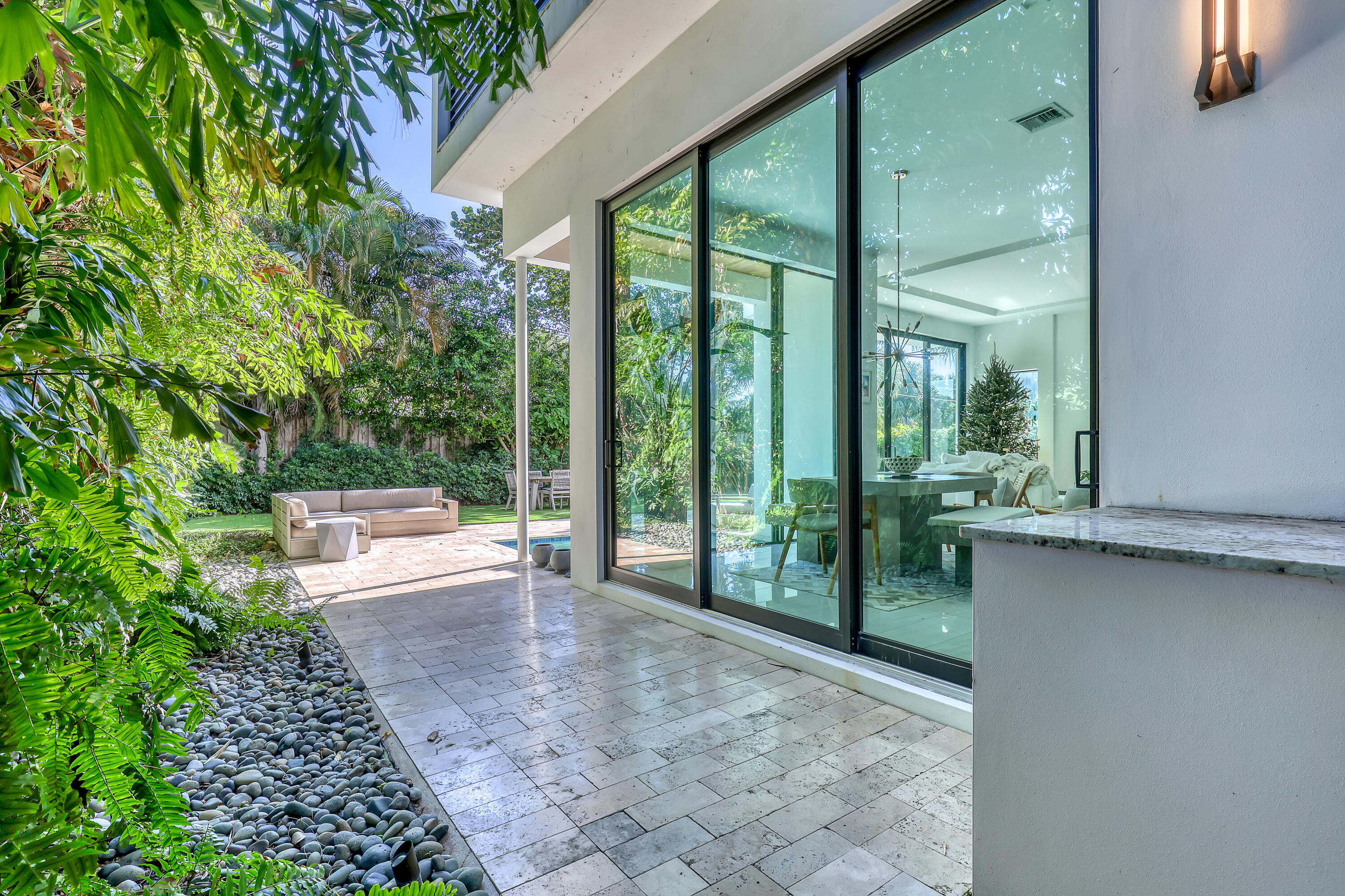 HOFMAN ADD - Residential Lease