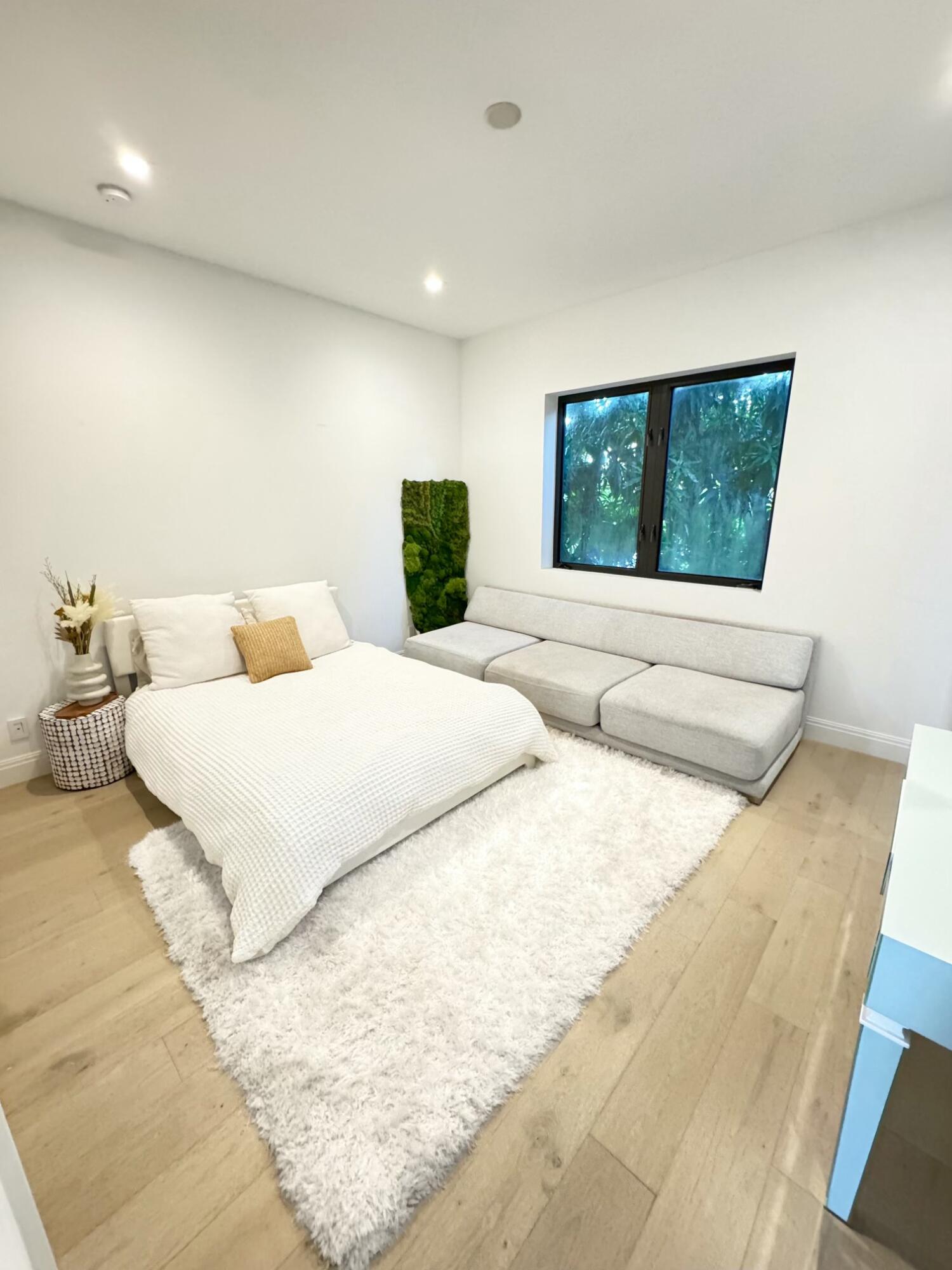 HOFMAN ADD - Residential Lease