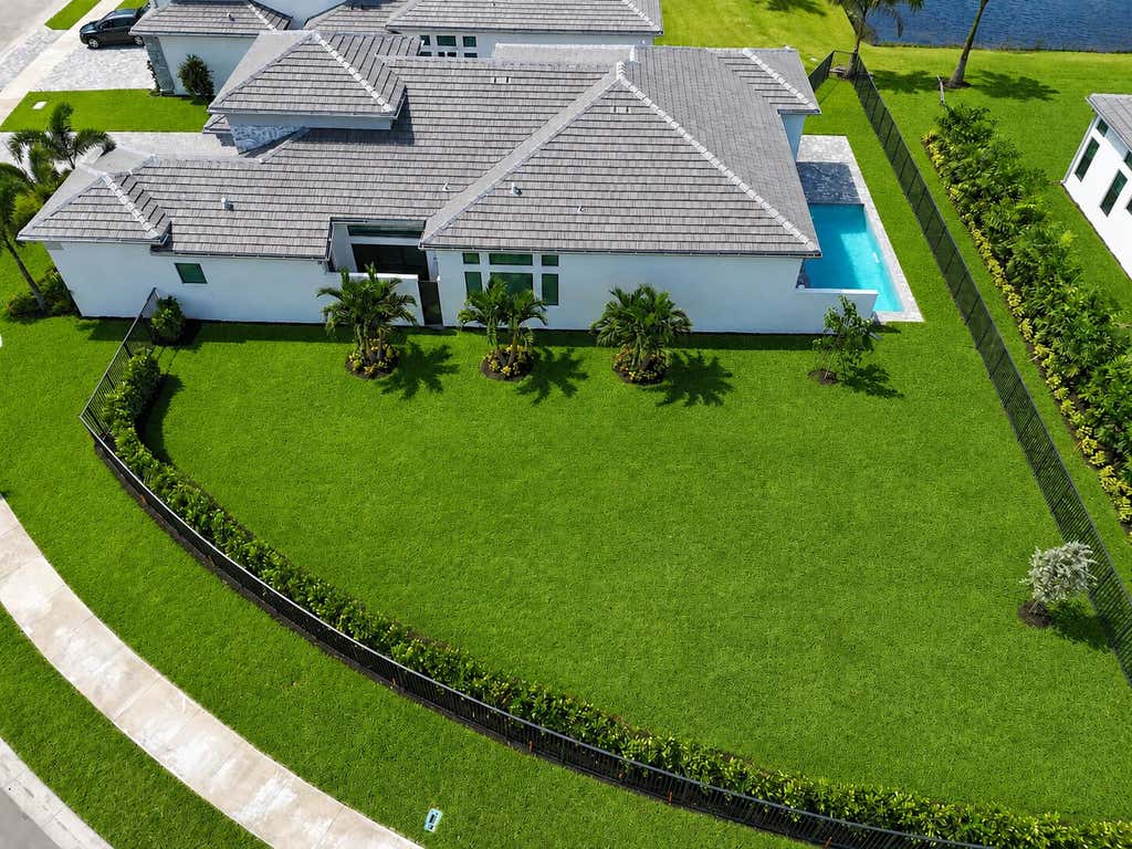 Photo of 9062 Corsican Finch Court, Boynton Beach, FL 33473 (MLS # B26040909)