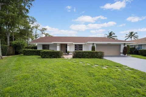 Photo of 13950 BARBERRY Court, Wellington, FL 33414 (MLS # B26078257)