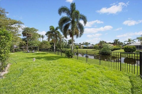 Tiny photo for 13950 BARBERRY Court, Wellington, FL 33414 (MLS # B26078257)