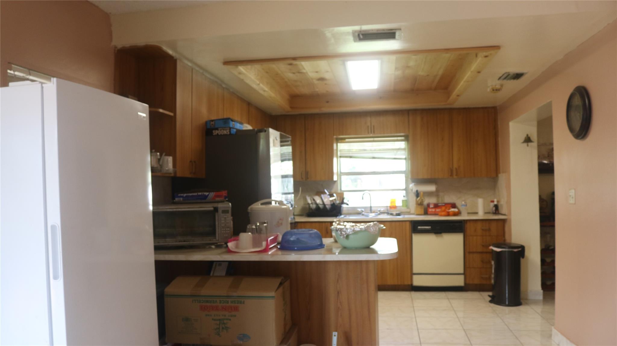 Sunflower 76-32 B - Residential