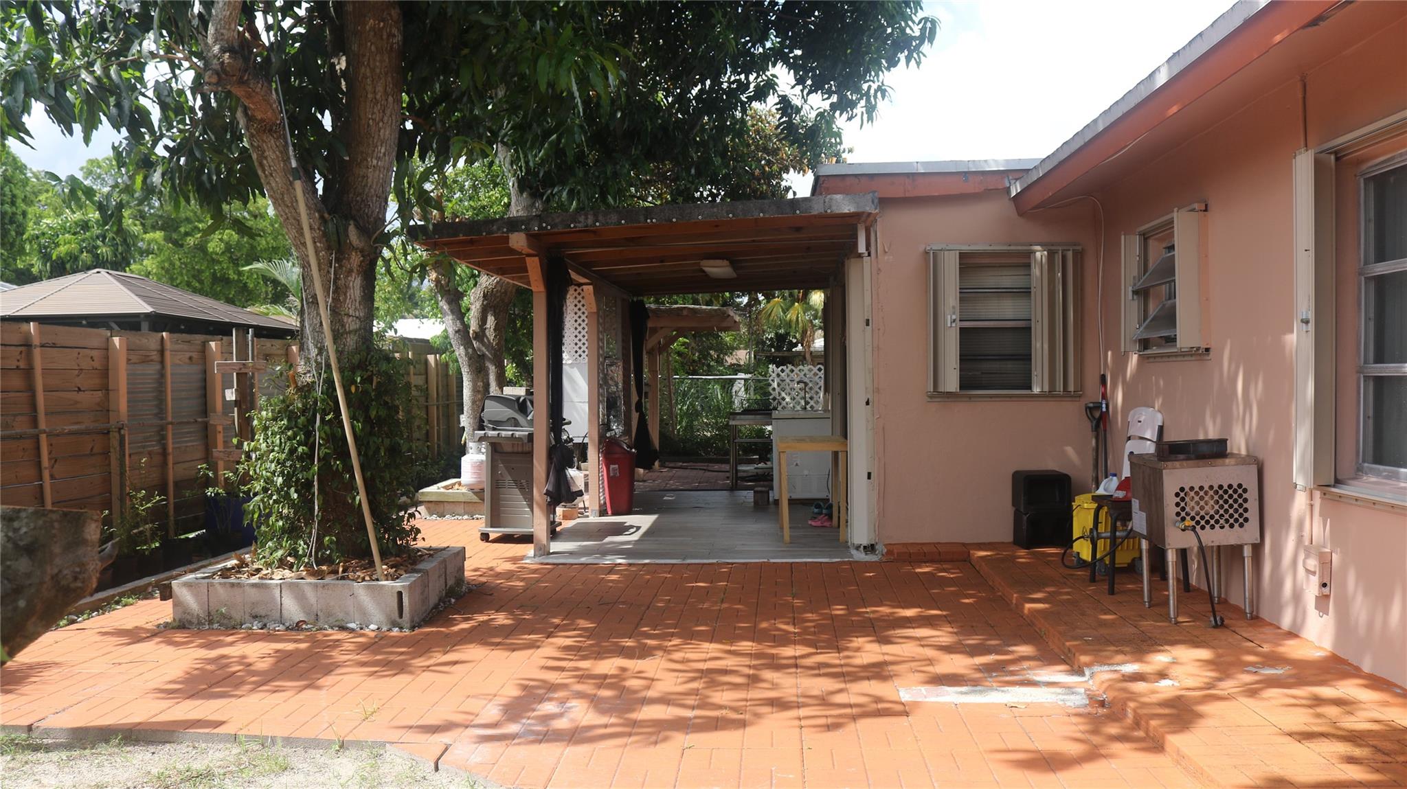 Sunflower 76-32 B - Residential
