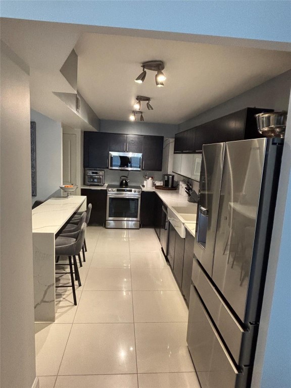 The Commodore Condominium - Residential