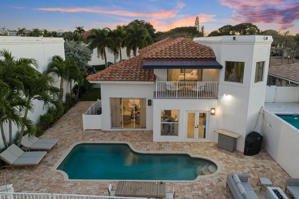 Photo of 483 Pelican Way, Delray Beach, FL 33483 (MLS # R11151628)