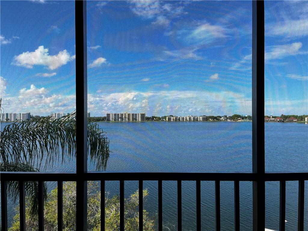 Lake Emerald - Residential