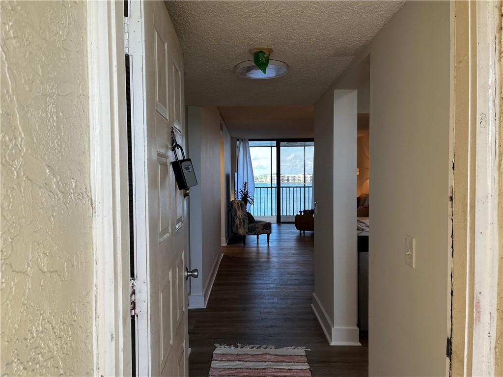 Lake Emerald - Residential