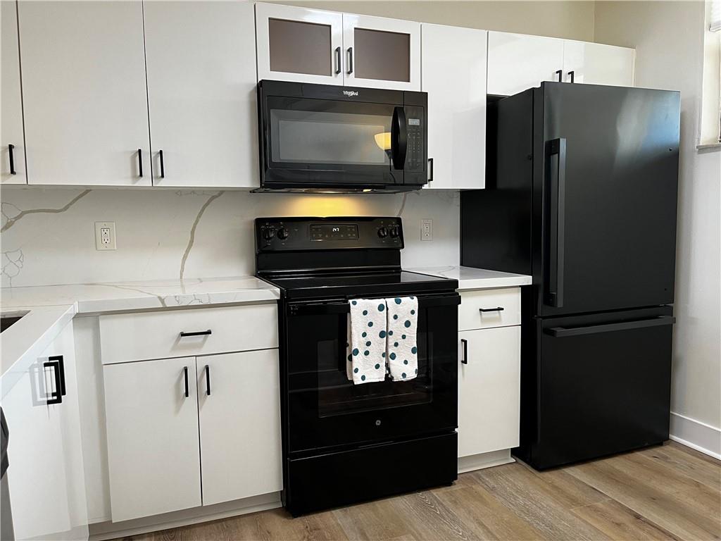 Lake Emerald - Residential