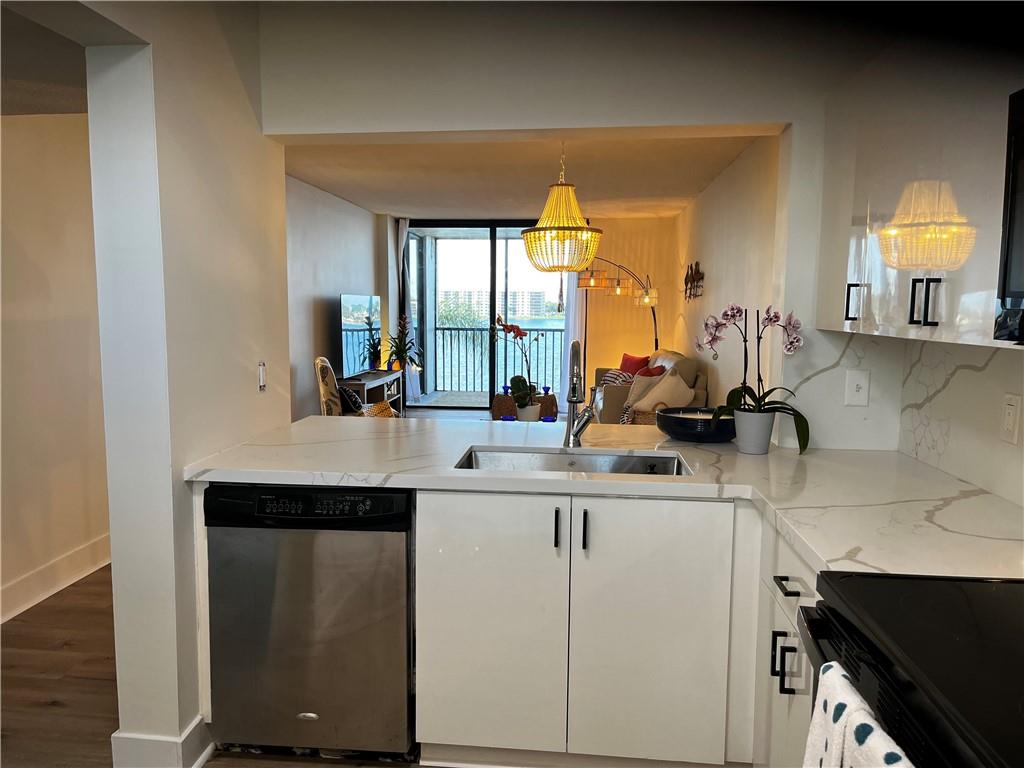 Lake Emerald - Residential