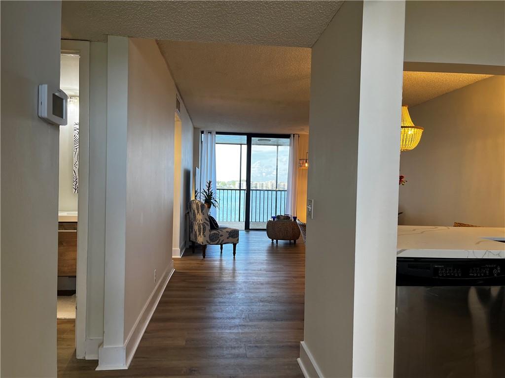 Lake Emerald - Residential