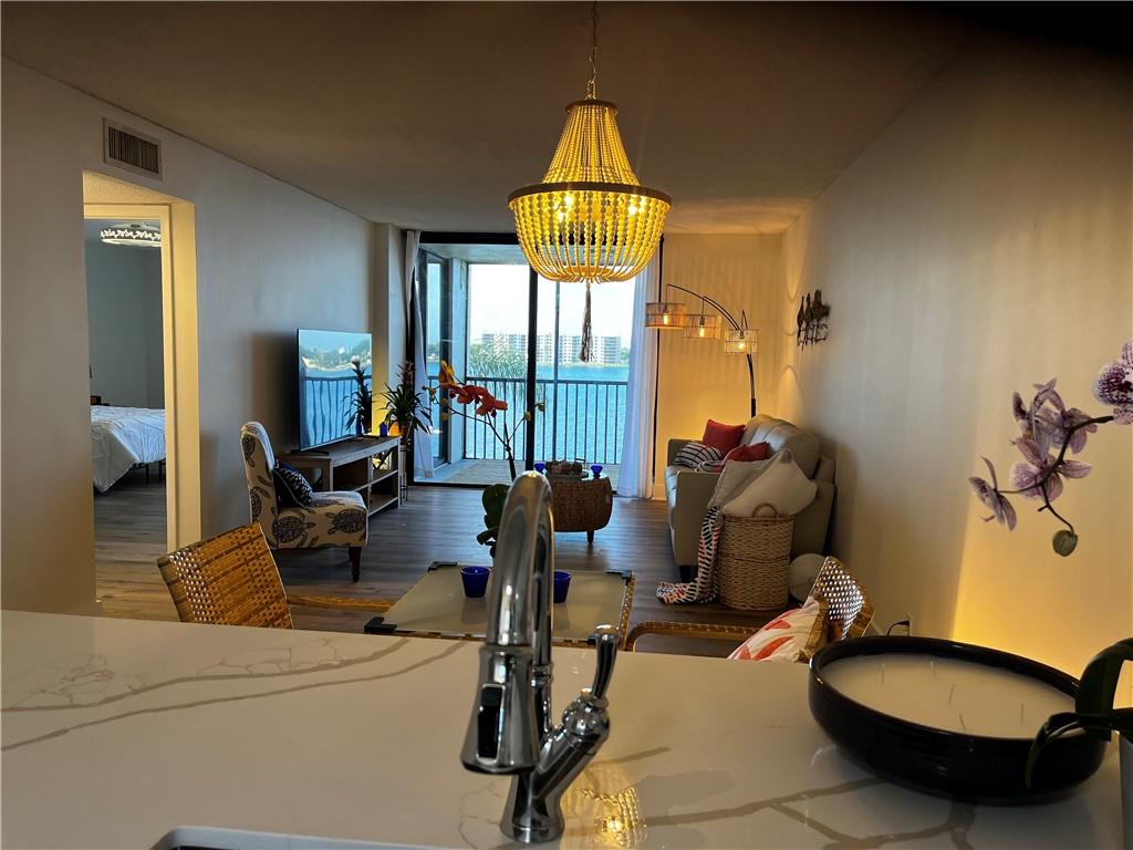 Lake Emerald - Residential