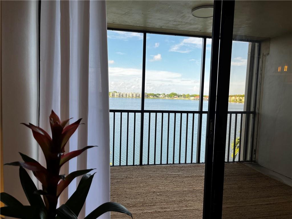 Lake Emerald - Residential