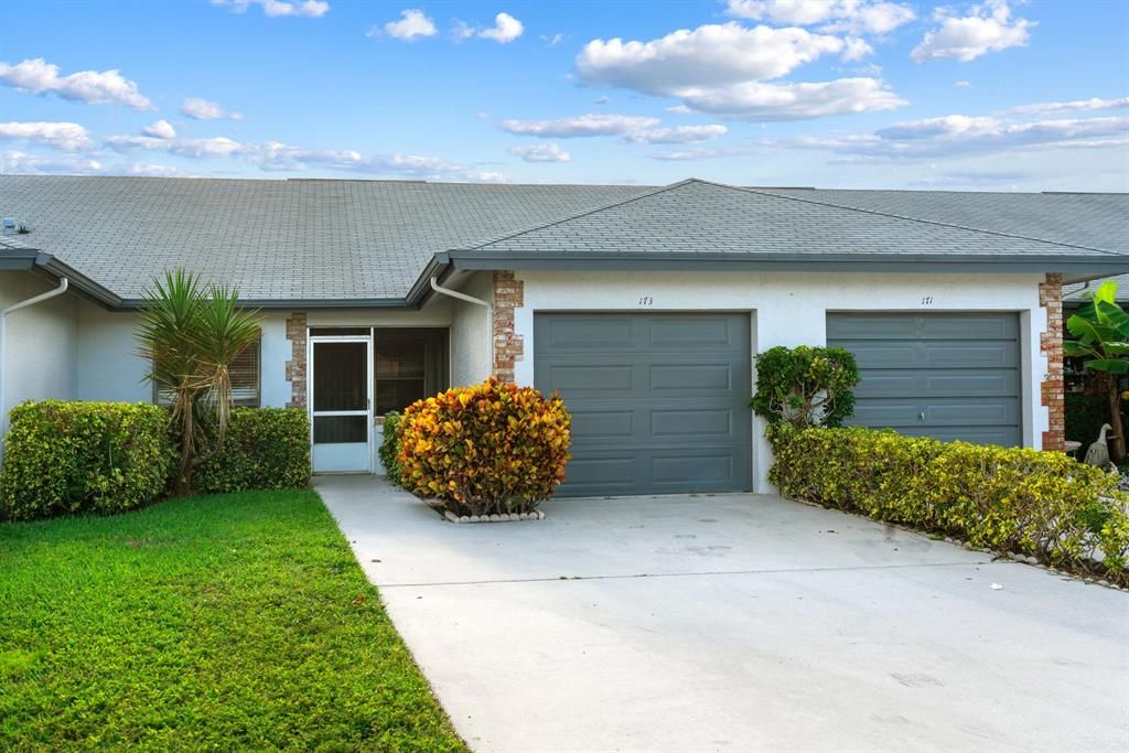 Photo of 173 Moccasin Trail N, Jupiter, FL 33458 (MLS # R10742794)