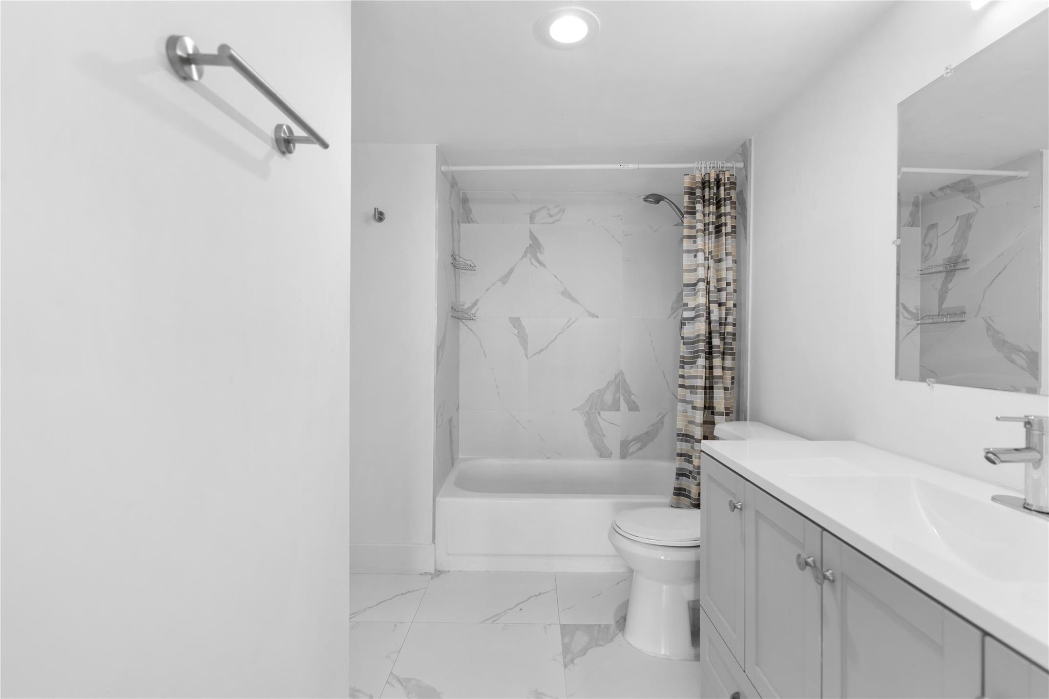 4164 Inverrary Dr 412