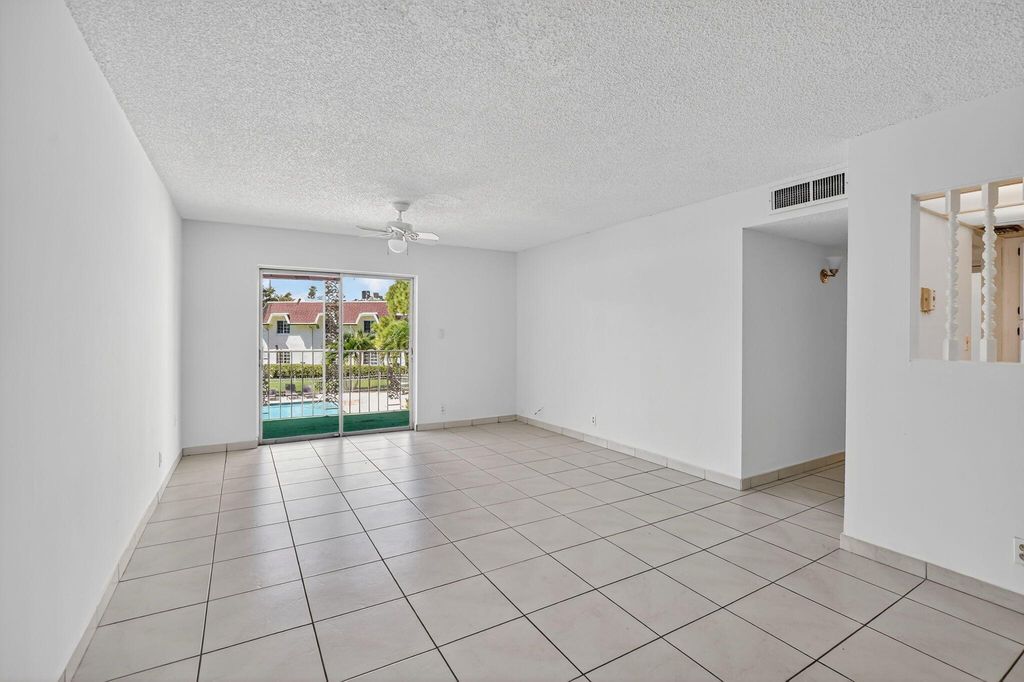 Photo of 704 SE 2nd Avenue #443, Deerfield Beach, FL 33441 (MLS # R11130962)