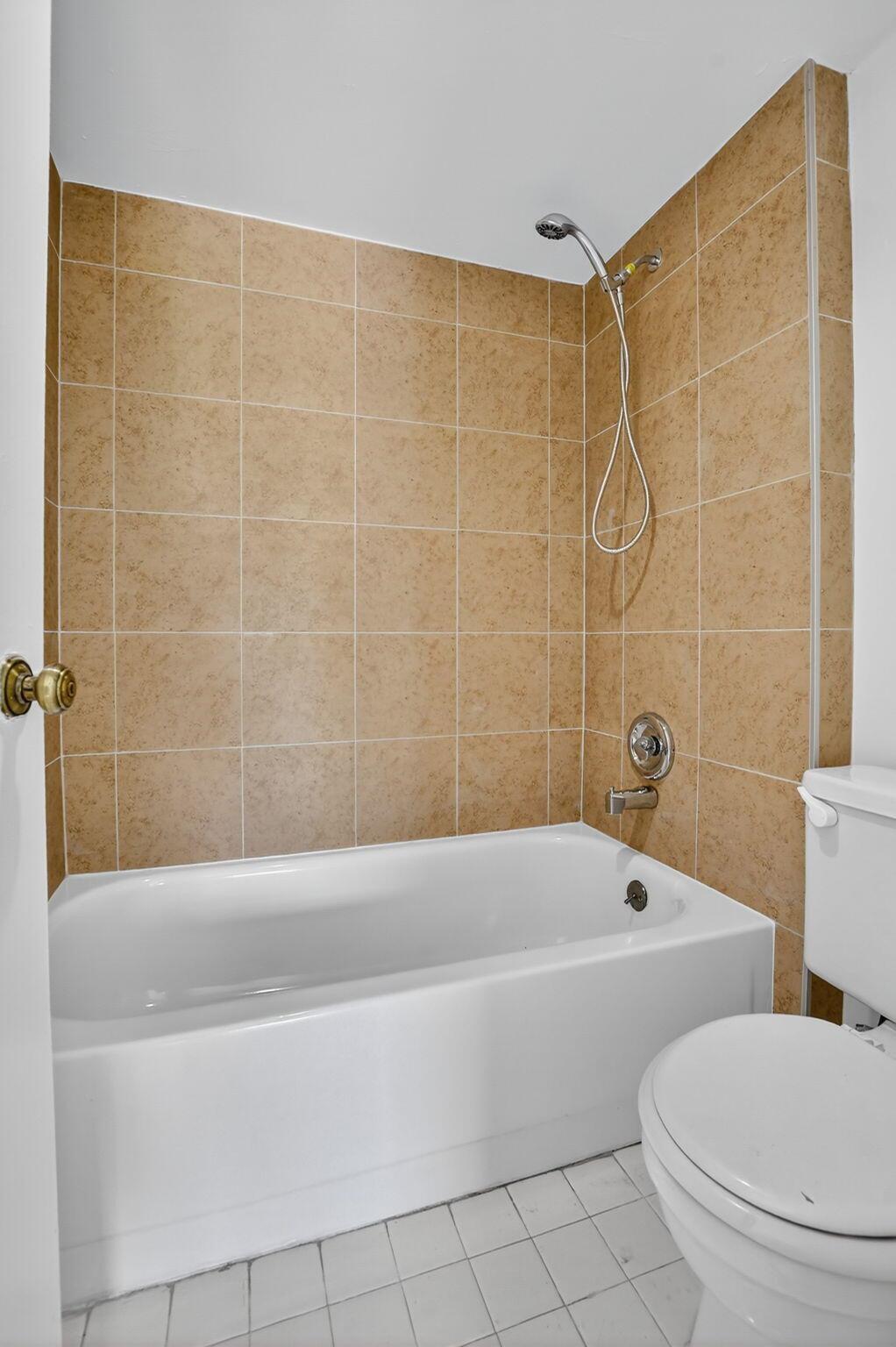 BROOKFIELD GARDENS NORTH - Residential Lease