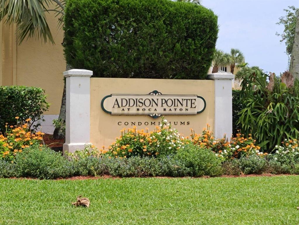 Excellent location nestled in the heart of desirable Boca Raton, this charming updated 2/2 with vaulted ceilings has amazing views of the water. The kitchen has lovely granite counters and stainless appliances. New flooring throughout and updated master bath with huge closet. All this plus a full size washer and dryer in the unit. Grounds include a pool, tennis courts and large dogs are welcome.