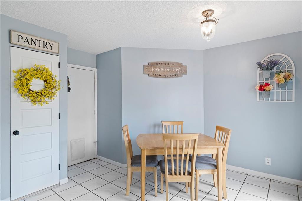 La Margarita 147-48 B - Residential