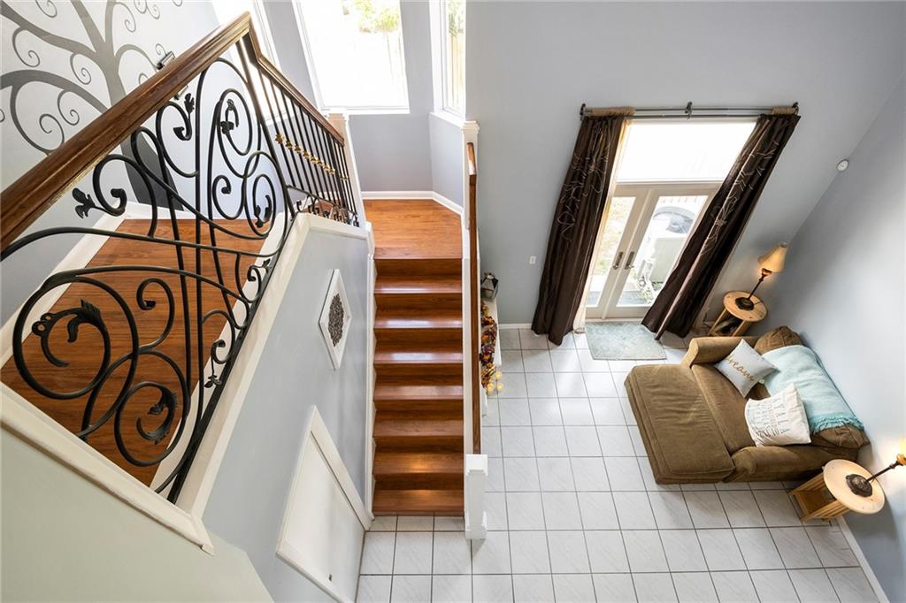 La Margarita 147-48 B - Residential