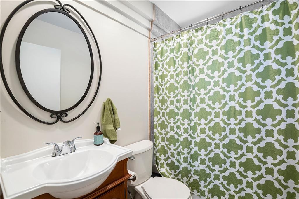 La Margarita 147-48 B - Residential