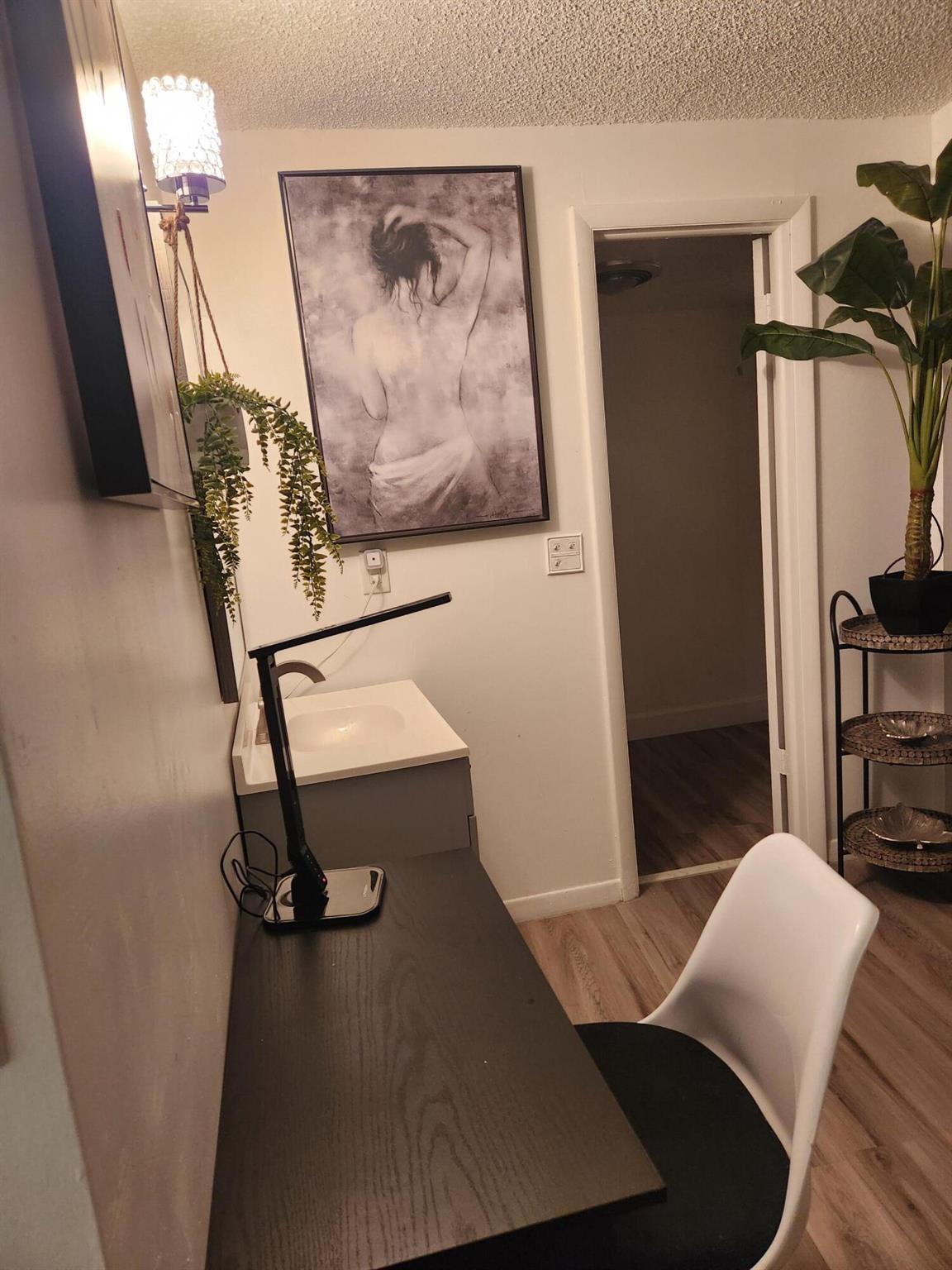 Mayfair Lake - Residential Lease