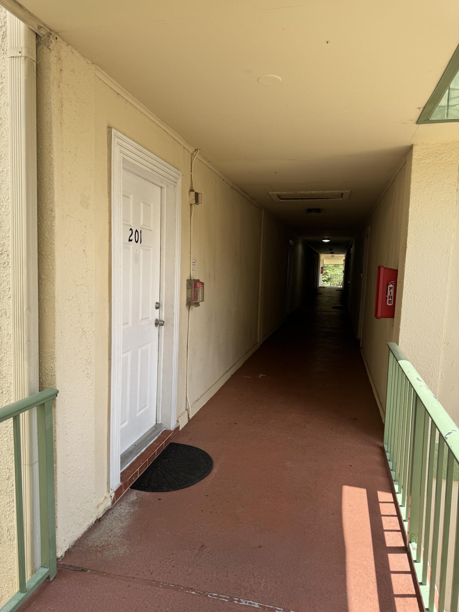 RAMBLEWOOD EAST CONDO - Residential