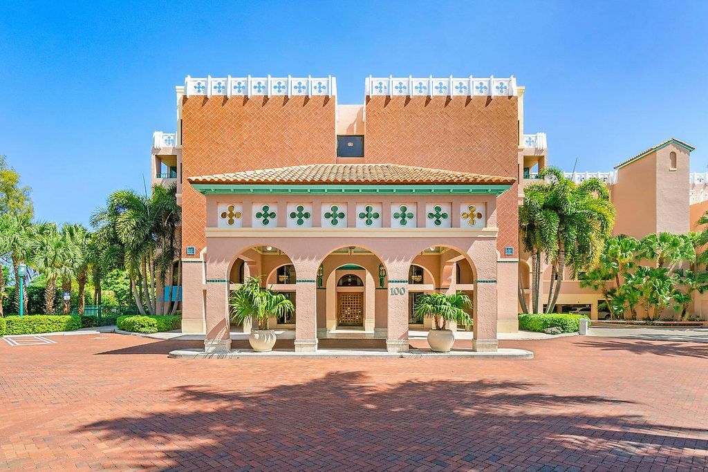 Photo of 100 SE 5th Avenue #216, Boca Raton, FL 33432 (MLS # R10887414)