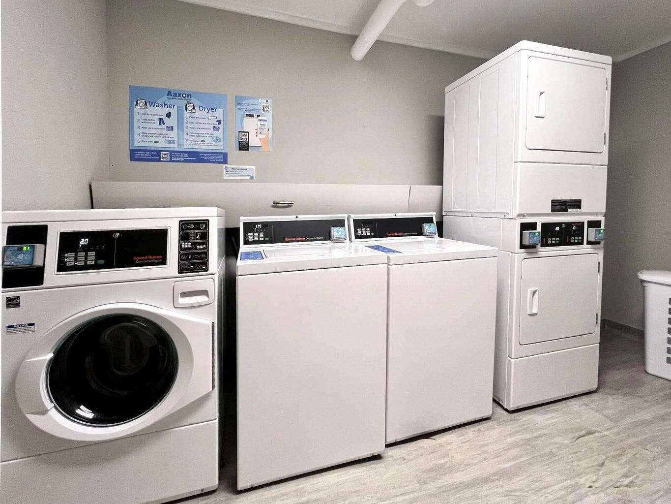 BARCLAY CONDO - Residential