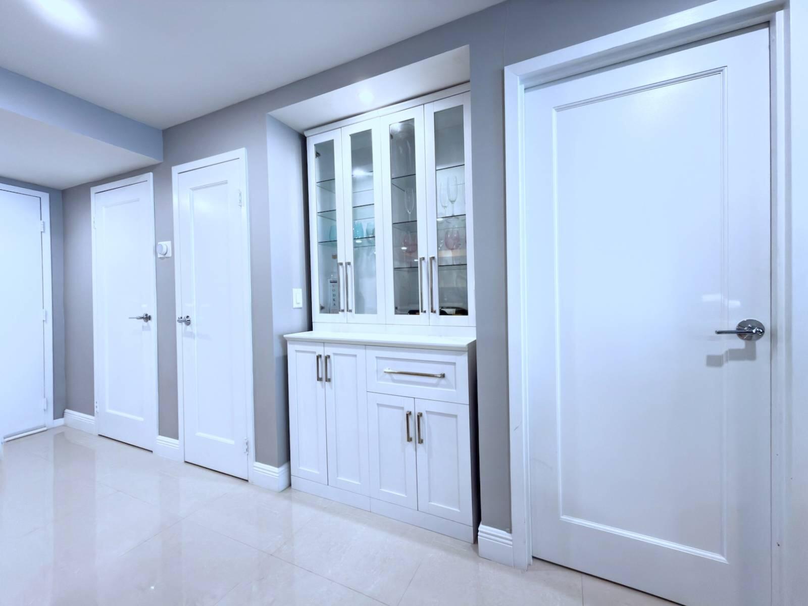BARCLAY CONDO - Residential