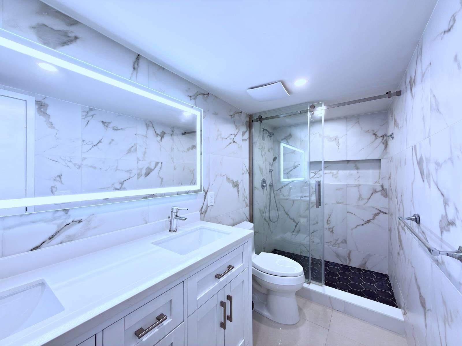 BARCLAY CONDO - Residential