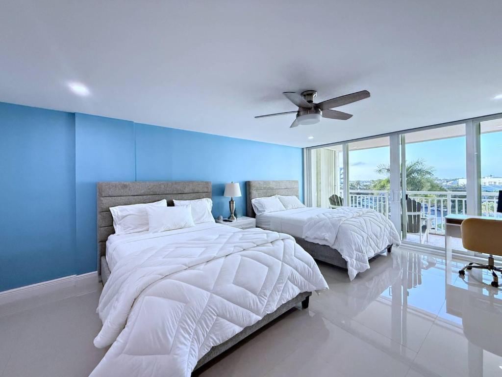 BARCLAY CONDO - Residential