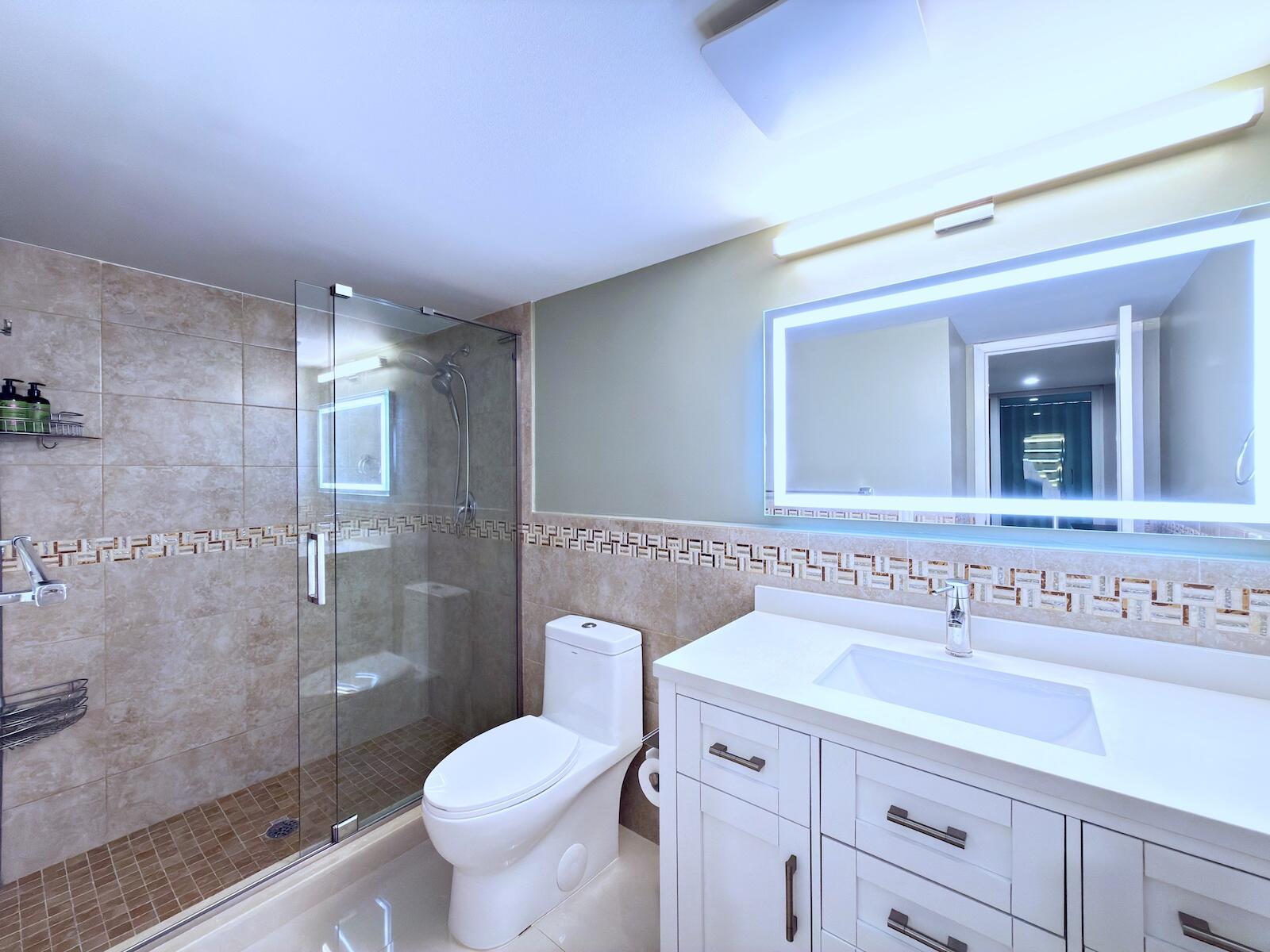 BARCLAY CONDO - Residential