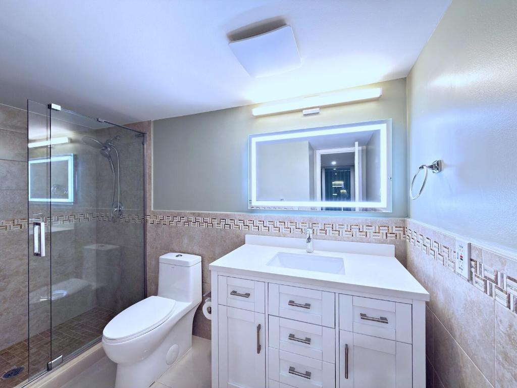 BARCLAY CONDO - Residential