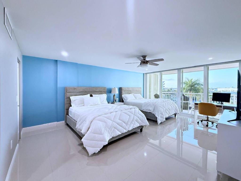 BARCLAY CONDO - Residential