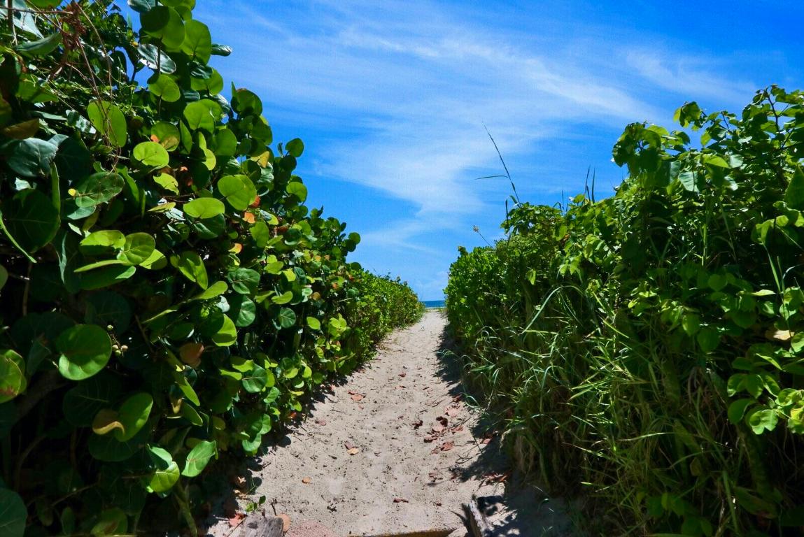 VILLAS ON THE OCEAN - Residential