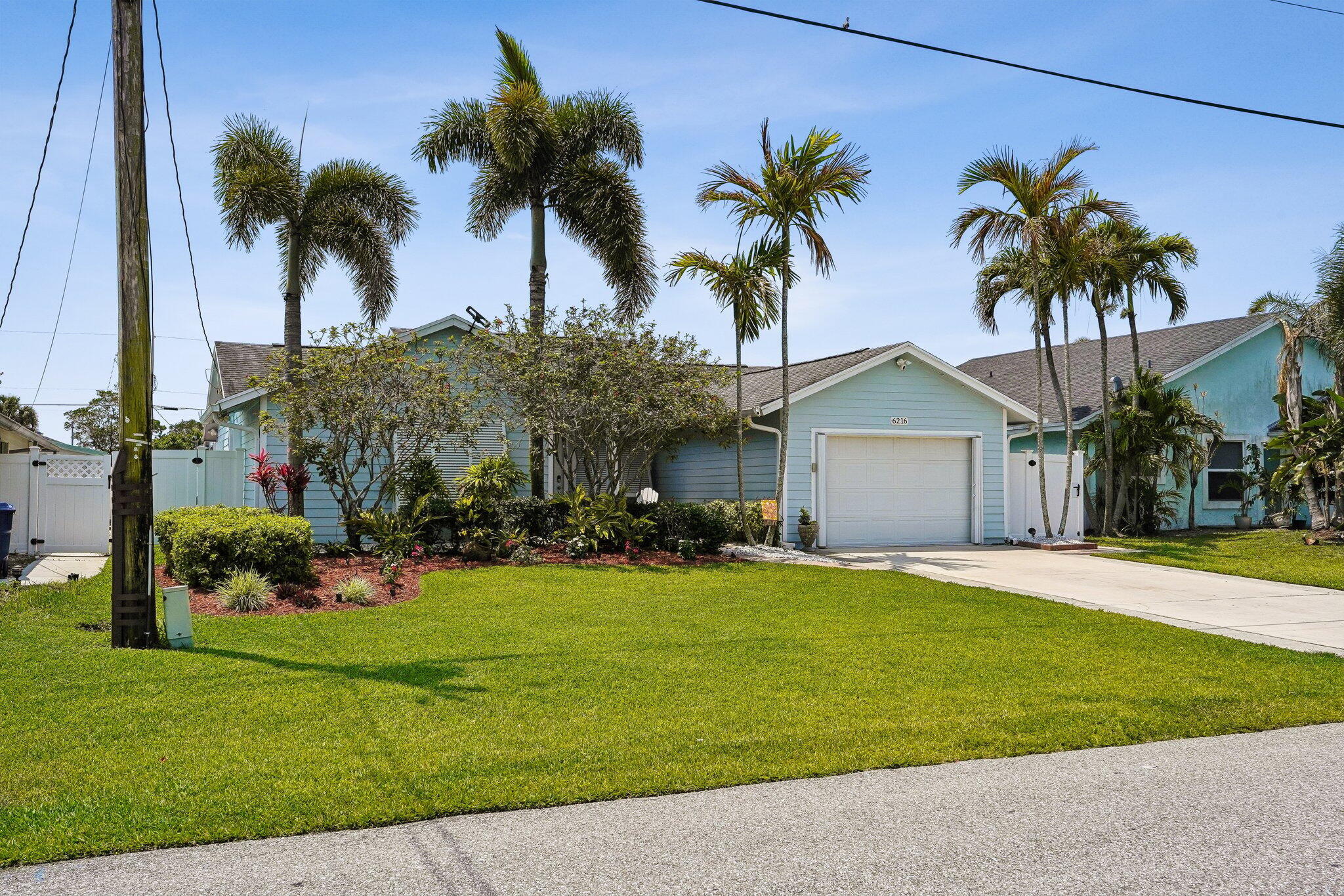 NORTH PALM BEACH HEIGHTS - Residential