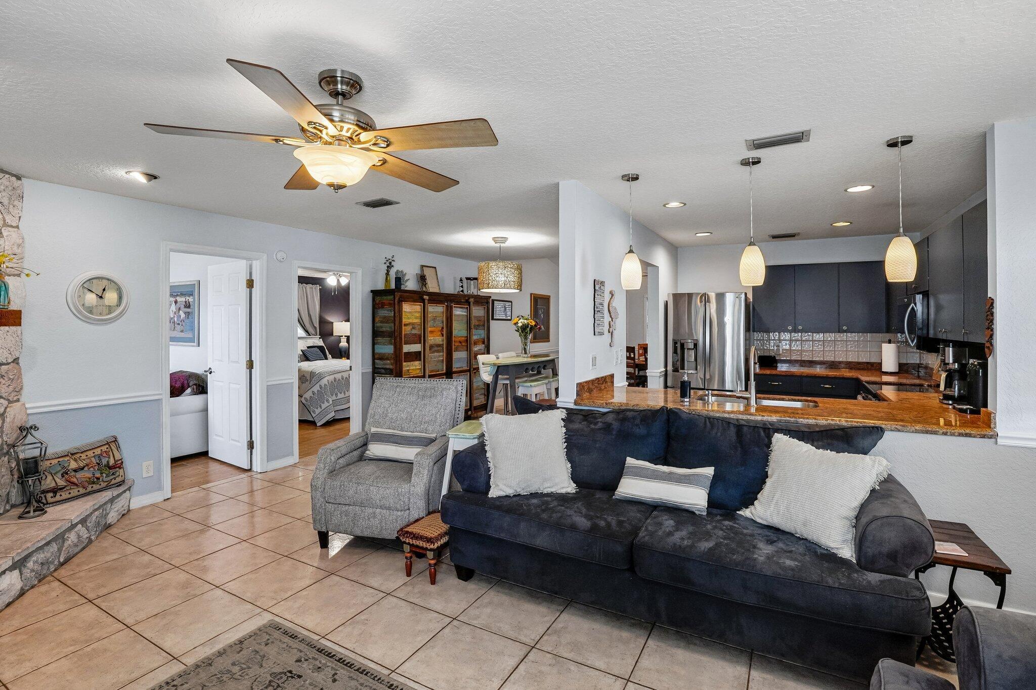NORTH PALM BEACH HEIGHTS - Residential