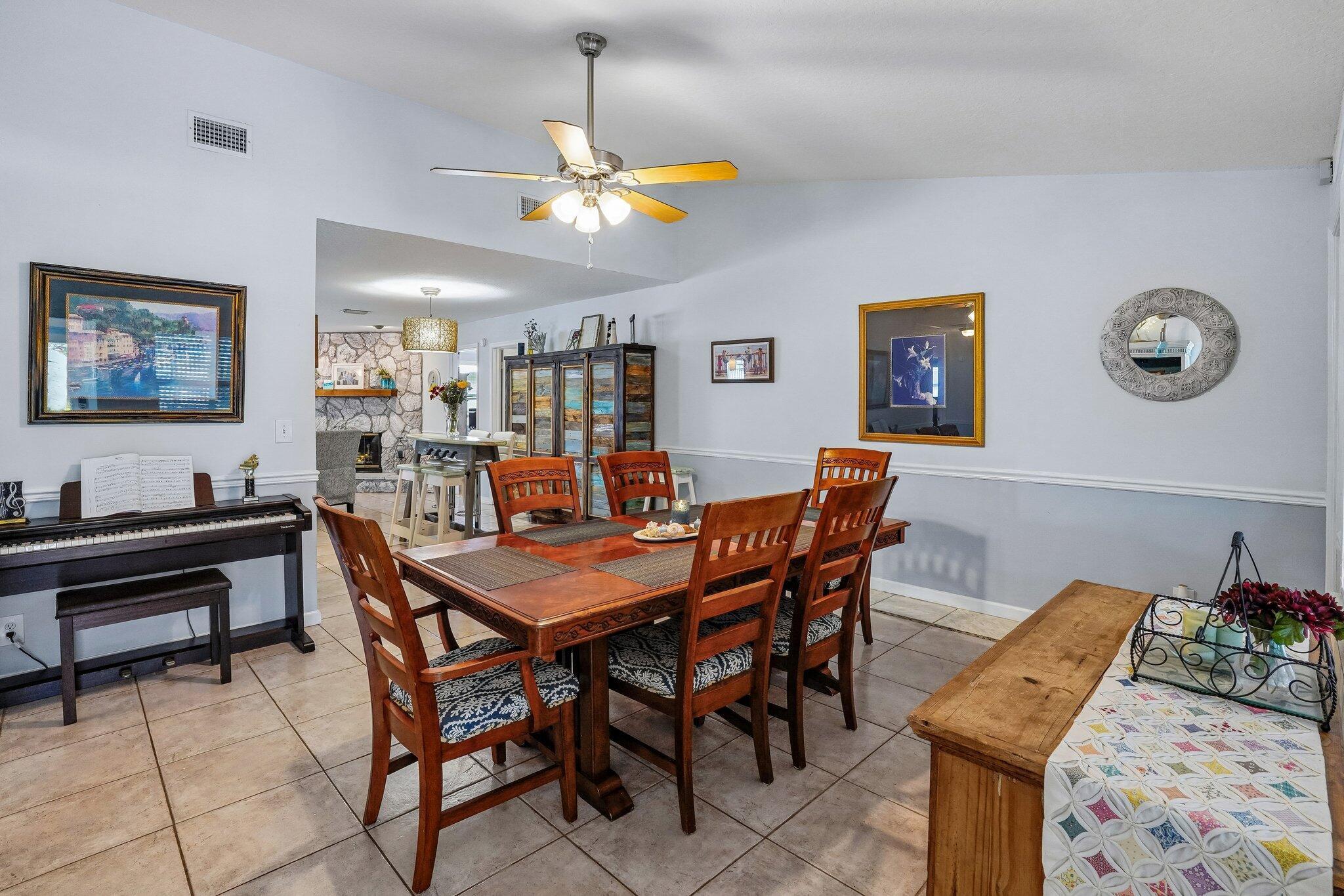 NORTH PALM BEACH HEIGHTS - Residential