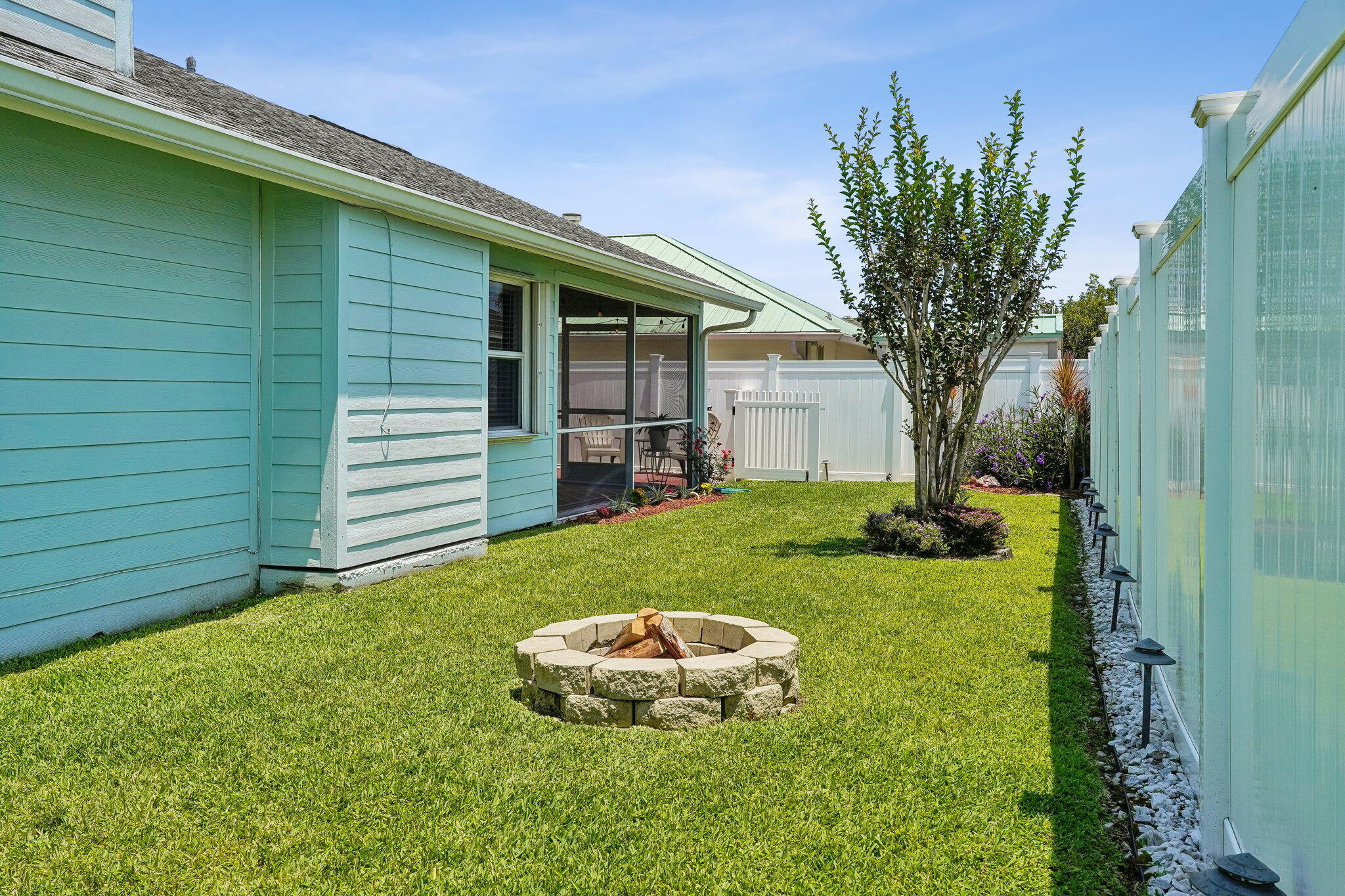 NORTH PALM BEACH HEIGHTS - Residential