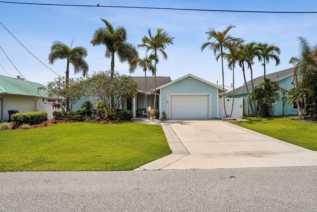 Photo of 6216 Michael Street, Jupiter, FL 33458 (MLS # B26022986)