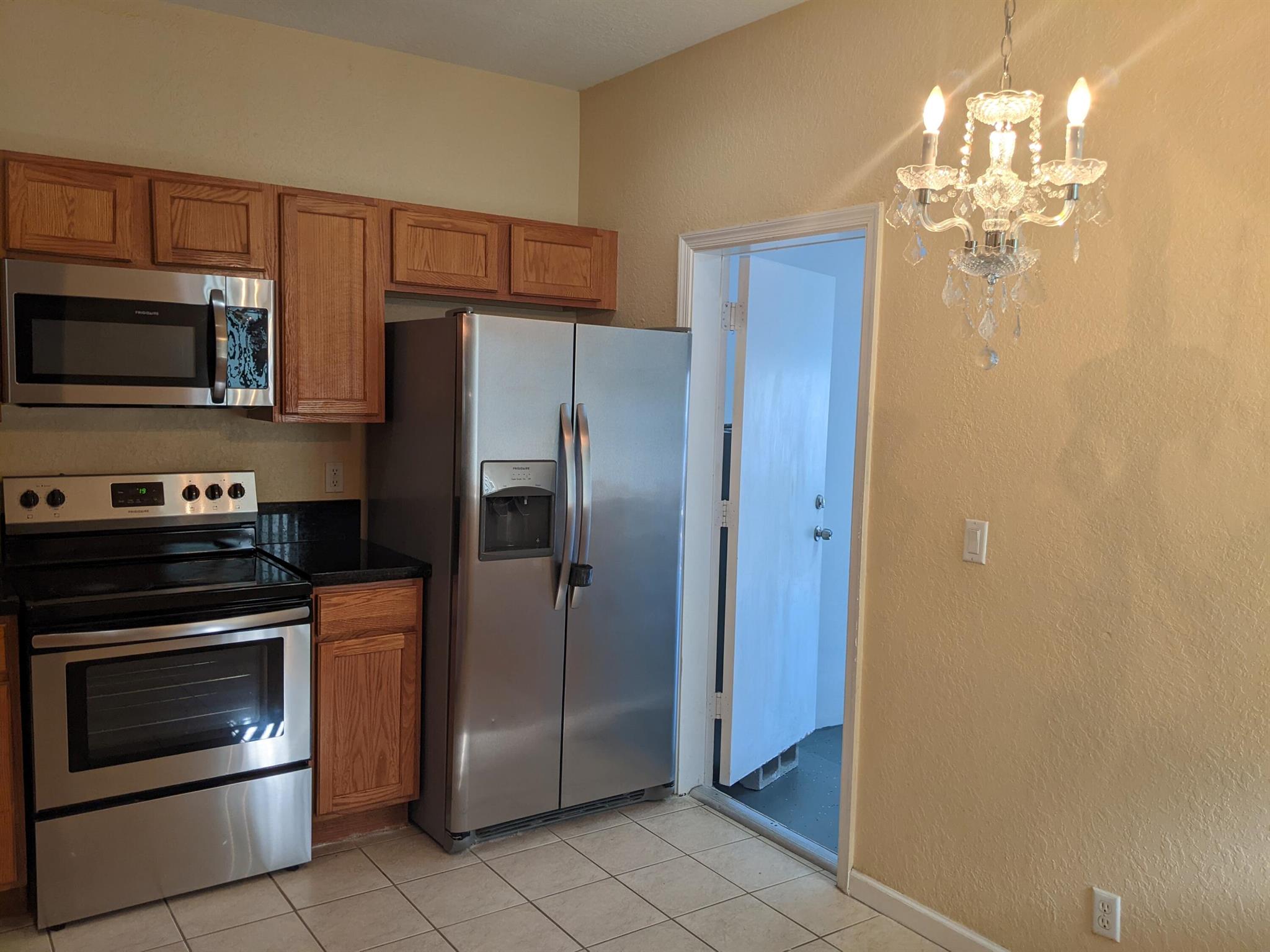 THOUSAND OAKS - Residential Lease