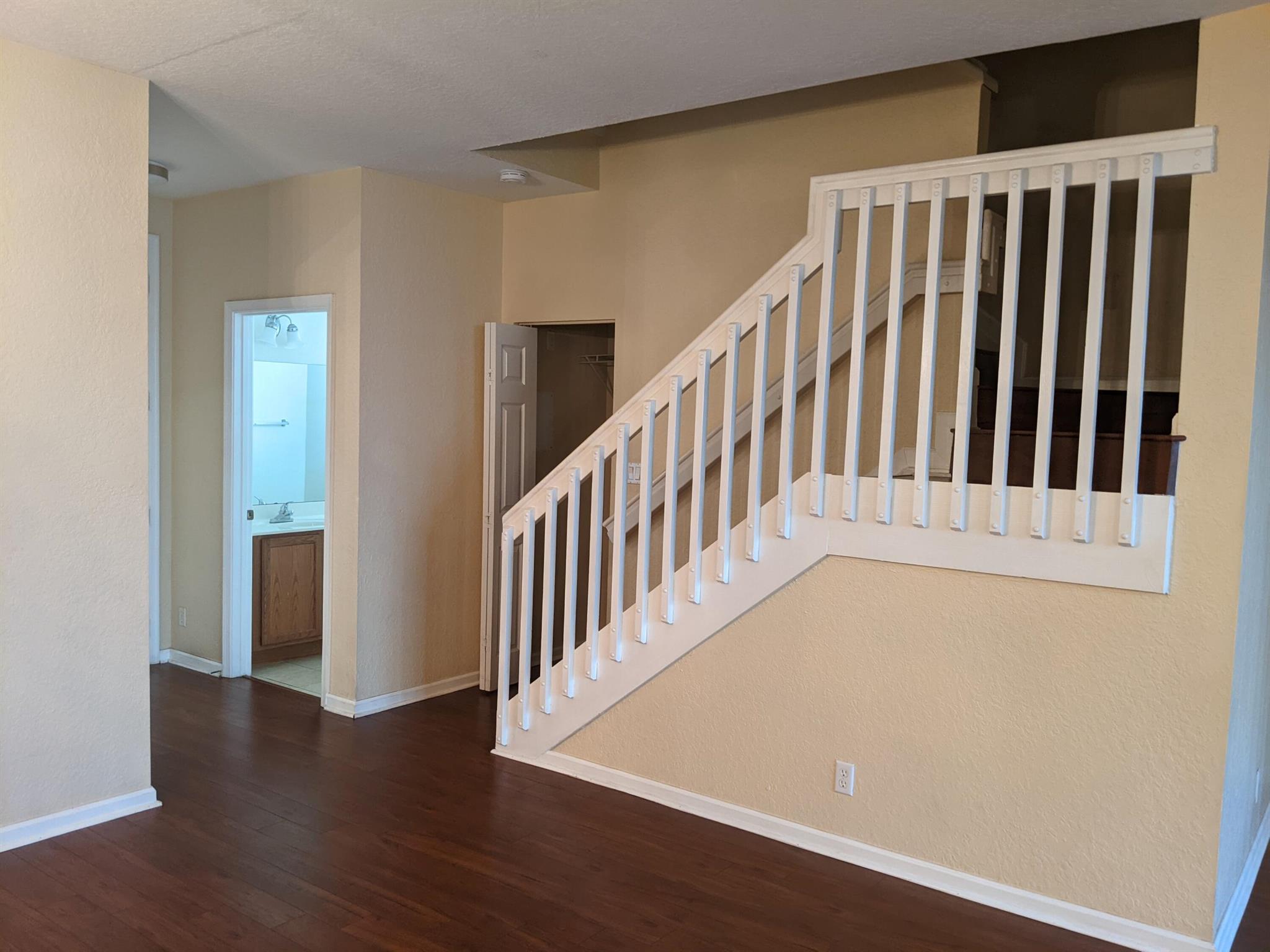 THOUSAND OAKS - Residential Lease