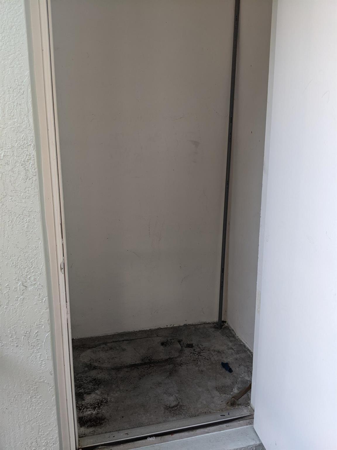 THOUSAND OAKS - Residential Lease