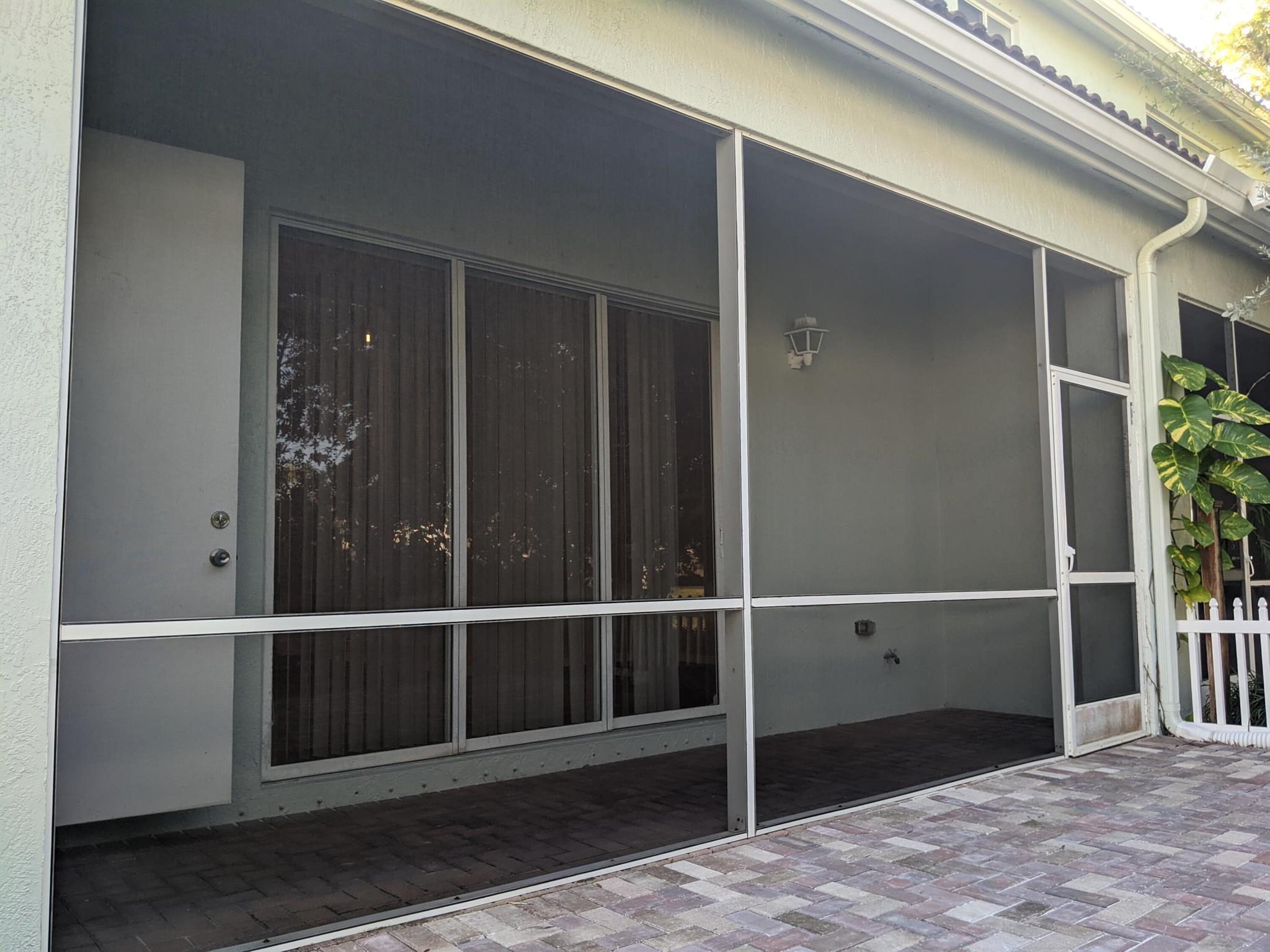 THOUSAND OAKS - Residential Lease